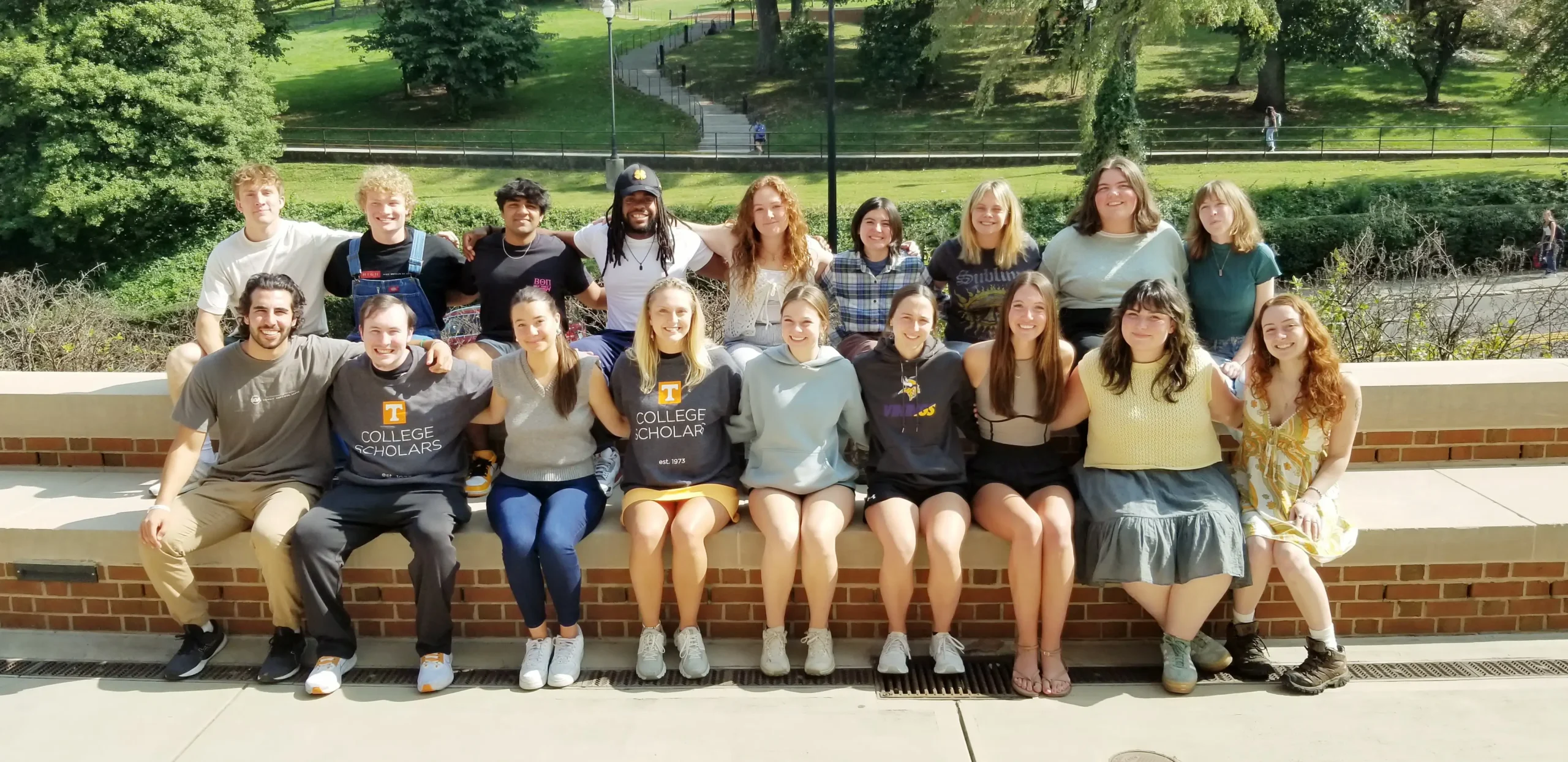 College Scholars posing in front of Ayres Hall